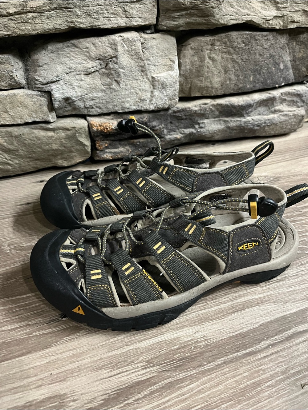 Keen sandals/7